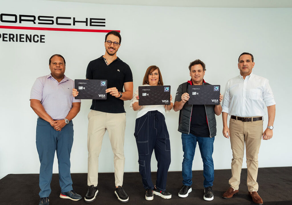 Banco Popular presenta la nueva Visa Infinite Prestige La tarjeta de crédito se relanzó en la séptima edición del Porsche Roadshow