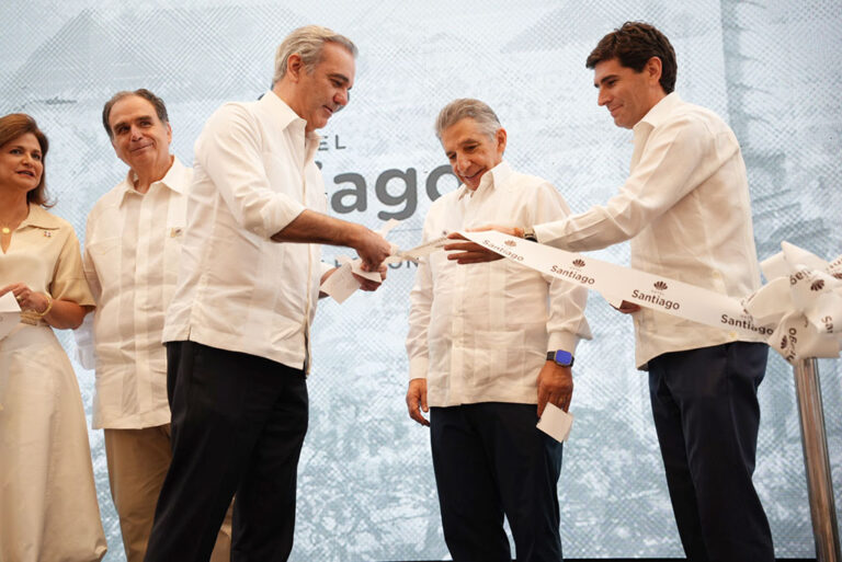 El presidente Luis Abinader inaugura un nuevo Hilton en Santiago con 177 habitaciones
