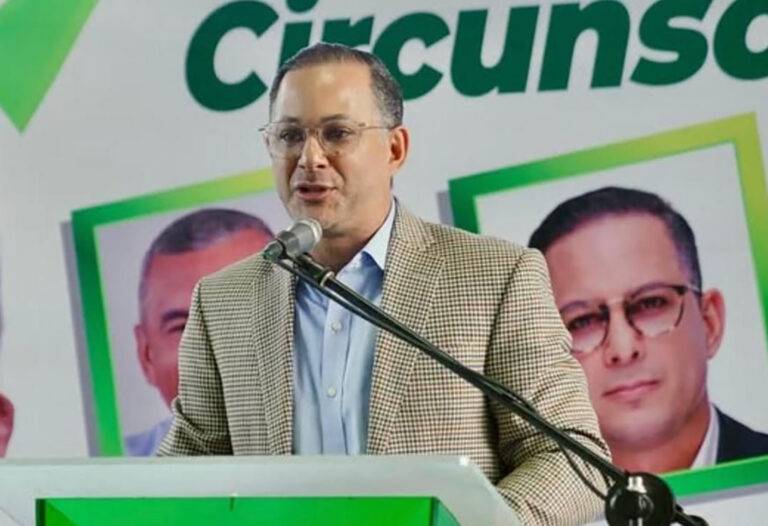 La juramentación de Jorge Minaya en La Fuerza del Pueblo envía un mensaje sobre la polarización de la contienda en 2028