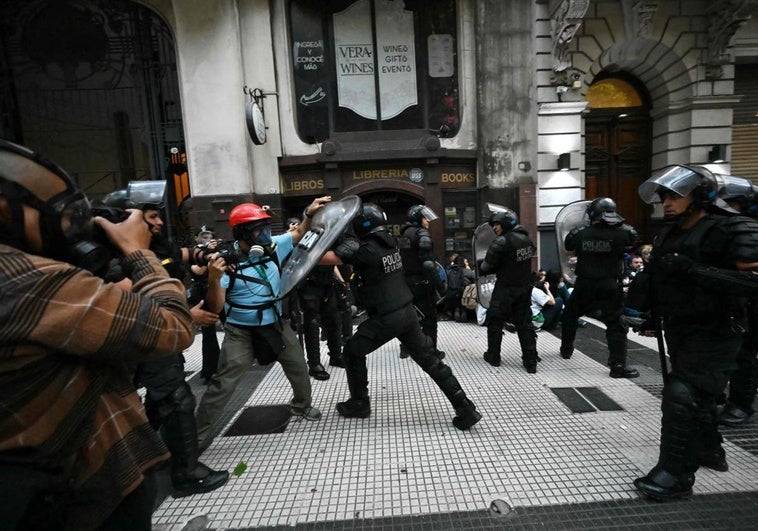 Graves incidentes en Argentina en una protesta de jubilados contra el Gobierno