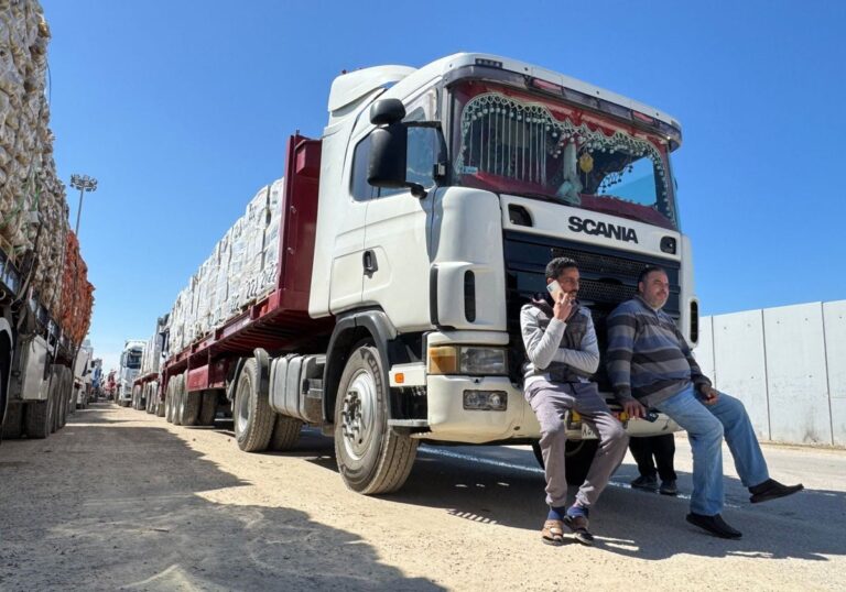 Israel corta la ayuda a Gaza para que Hamás acepte sus términos del alto el fuego: «No habrá comida gratis»