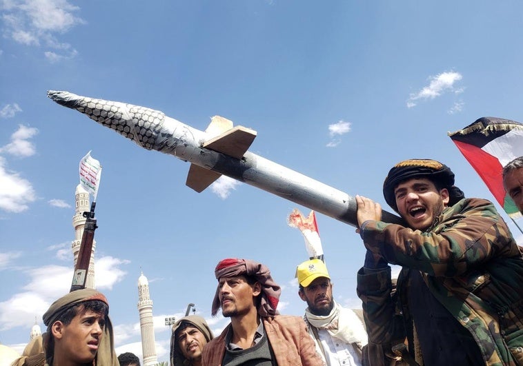 Los hutíes de Yemen reivindican un nuevo ataque contra navíos de EE.UU.