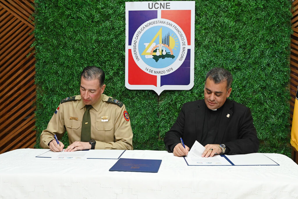 UCNE e Instituto Cartográfico Militar firman acuerdo de colaboración