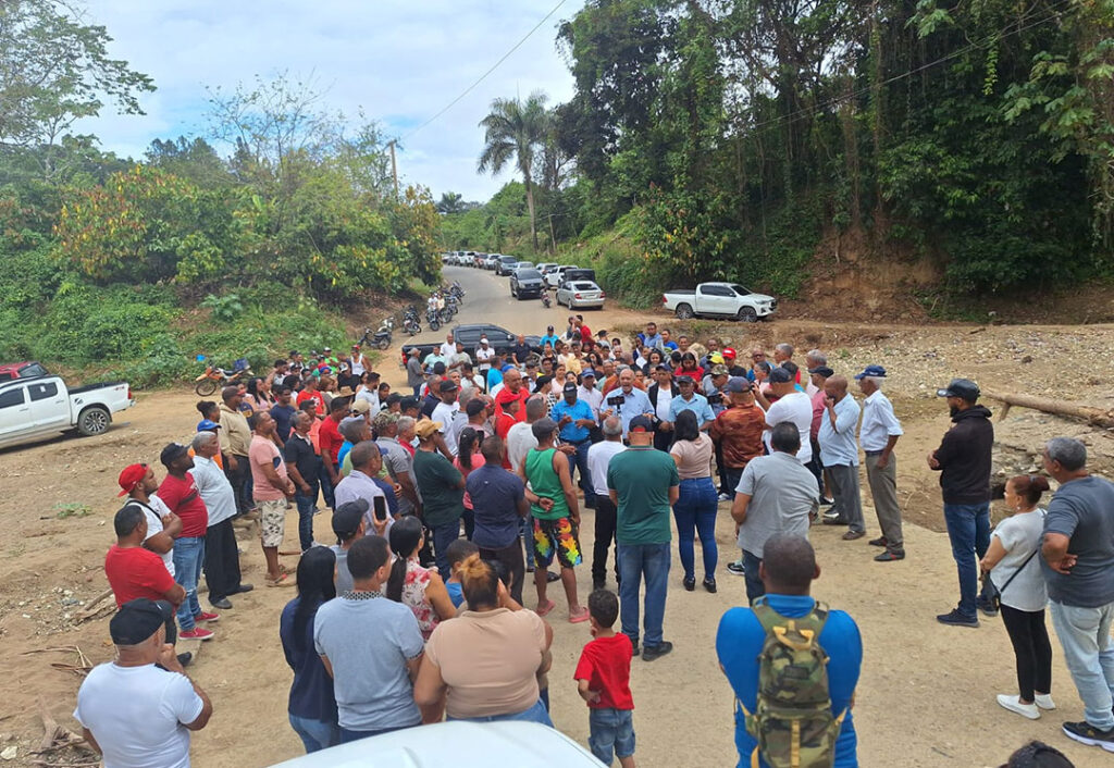 Organizaciones campesinas exigen construcción de puentes y caminos vecinales en zona de El Guineal-Loma de la Joya