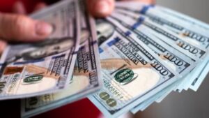 Remesas alcanzan US$3,917.4 millones entre enero y abril de 2025, con crecimiento de 12.1 %