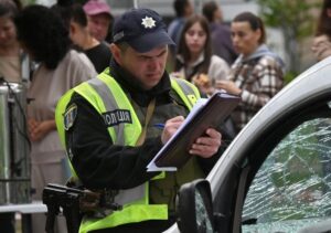 Varias muertos tras un tiroteo en un suburbio de Kiev: la policía busca al sospechoso