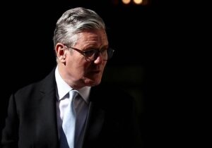 La Policía británica arresta a un hombre de 21 años por el incendio en la casa del primer ministro Keir Starmer