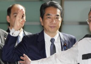 Dimite el ministro de Agricultura de Japón por bromear sobre su 'privilegio' de no tener que comprar arroz