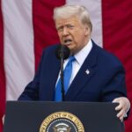 Trump, que se plantea sanciones a Rusia, avisa a Putin de que está «jugando con fuego»