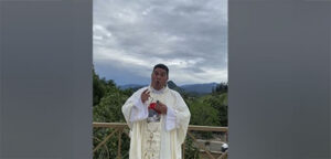 El valiente llamado del sacerdote Juan Abreu