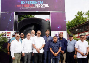 INDOTEL lleva Domo Inmersivo a Montecristi; ciudadanos se sumergen en experiencia tecnológica