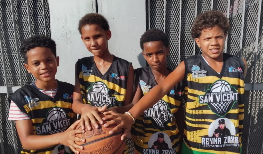 Club San Vicente toma la delantera serie final torneo mini baloncesto copa Agua María