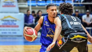 Dolfy Arias conduce a Rabo de Chivo colocándolo a un triunfo de conquistar barrial de basket SFM