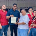 Entrega de aporte económico para cirugía urgente de José Ramón García Meregildo