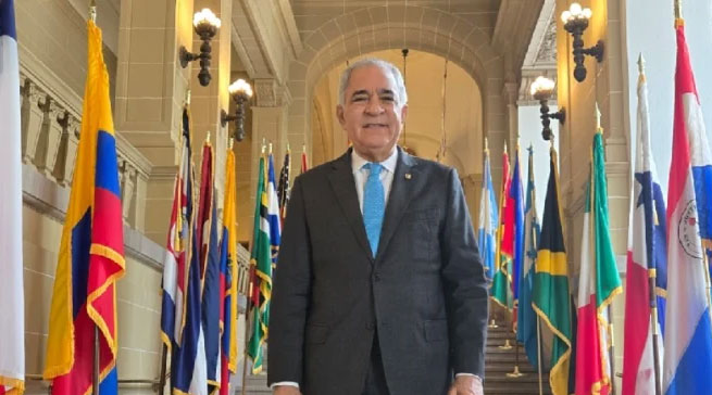 Fausto Liz asiste a la toma de posesión del nuevo secretario general de la OEA