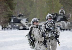 Rusia refuerza su presencia militar cerca de la frontera con Finlandia