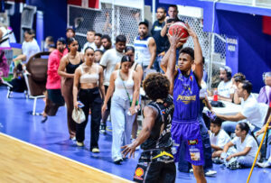 Rabo de Chivo toma ventaja crucial en la final del Torneo Barrial 2025 tras vencer a Los Rieles