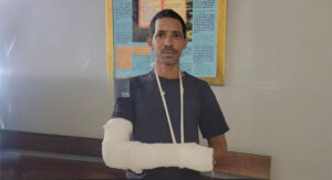 Hombre denuncia golpiza en cuartel policial de San Francisco de Macorís