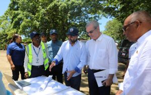 Presidente Abinader se reúne con autoridades y comunitarios de Espaillat y Puerto Plata para coordinar soluciones tras las lluvias