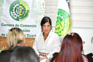 Cámara de Comercio de la Provincia Duarte celebra panel con Nieves Ramos, alta ejecutiva del Grupo SID