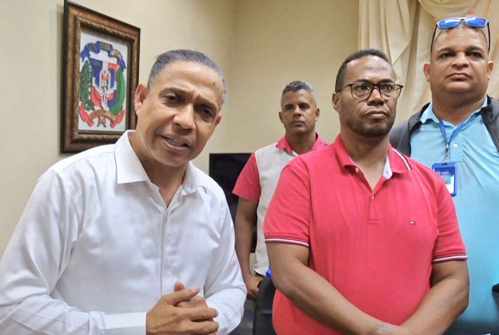 Alcalde Díaz Paulino anuncia programa de obras comunitarias en San Francisco de Macorís