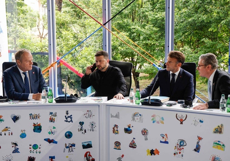 Zelenski pide más presión a la UE, que ya prepara nuevas sanciones al Kremlin
