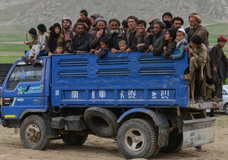 El infierno de los afganos: expulsados de Pakistán y vuelta al peligro talibán