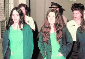 Patricia Krenwinkel, miembro de la 'familia' Manson, es recomendada para recibir la libertad condicional