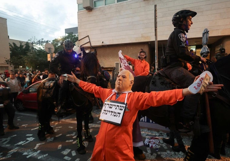 Una protesta de familias de rehenes de Hamás contra Israel acaba con 60 detenidos