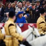 El rey Carlos III y la reina Camila encabezan en Londres el desfile militar por el 80º aniversario del Día de la Victoria