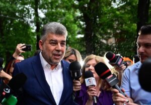 Dimite el primer ministro de Rumanía tras el triunfo del prorruso George Simion en las elecciones