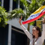La lucha bajo amenaza y en solitario de María Corina
