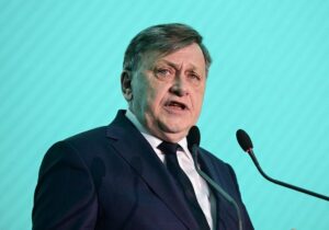 Así es el programa electoral de la coalición de Crin Antonescu, expresidente interino
