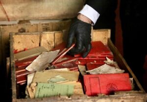 Hallan en la Corte Suprema de Argentina cajas con material nazi