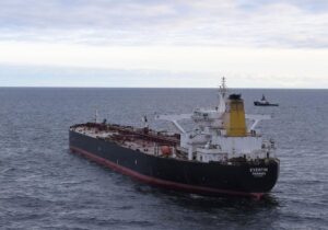 Polonia captura un barco de la 'flota fantasma' rusa sobre un cable de electricidad con Suecia