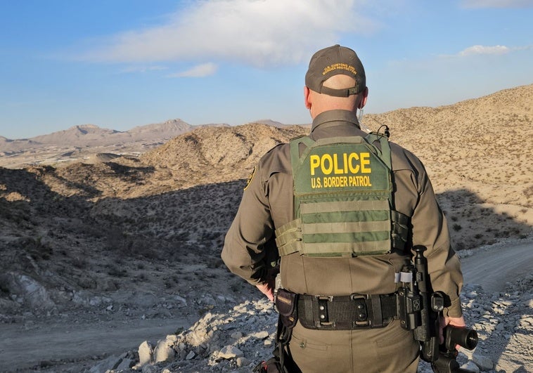 De patrulla por la frontera del 'sheriff' Trump con México
