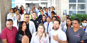 Médicos paralizan hospitales en SFM