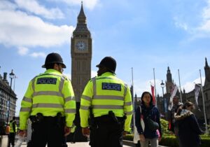 La Policía detiene a ocho personas por terrorismo en Reino Unido en dos líneas de investigación separadas
