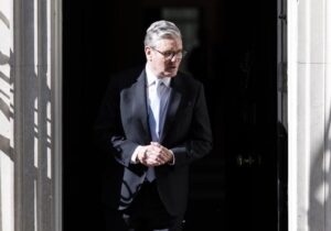 La Policía de Londres investiga un incendio en la casa del primer ministro Keir Starmer