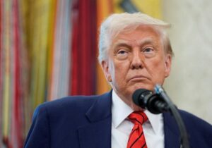 El Supremo de EE.UU. falla en contra de Trump y bloquea la ley que permite acelerar la deportación de inmigrantes