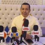 Reitera petición de doble parqueo para taxistas recoger y dejar pasajeros con discapacidades en NYC