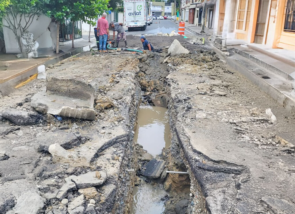 Sistema sanitario de SFM se desmorona: advierten riesgo de nuevos socavones en el centro de la ciudad