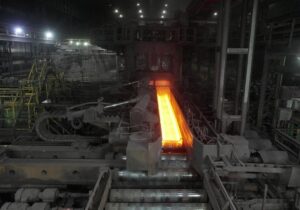 Trump excluye a Reino Unido del aumento de los aranceles al acero y aluminio, que se sitúa en el 50%