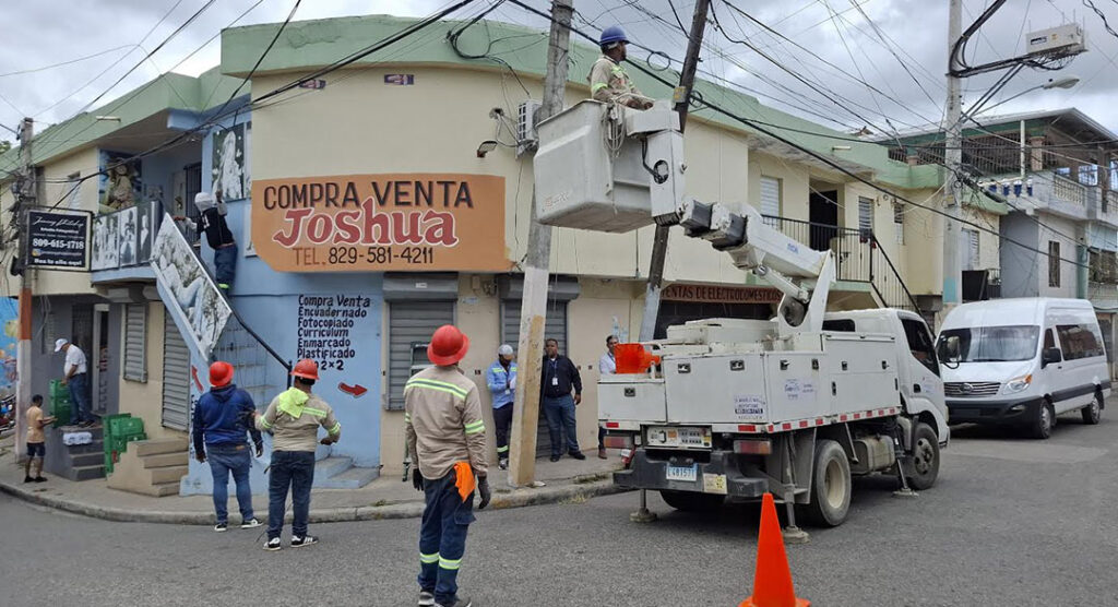 EDENORTE, PGASE y la SIE realizan amplio operativo de desmantelamiento en el Cibao