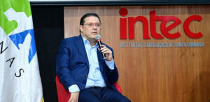 Director de Aduanas comparte de cerca sobre su gestión en conversatorio del Club de Ideas Políticas del INTEC