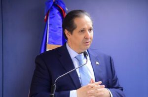 Ministerio de Salud fortalece capacidad de laboratorio de DIGEMAPS con entrega de equipos especializados