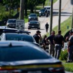 Tres muertos, incluido el atacante, tras dos tiroteos en un aeropuerto y una iglesia de Kentucky (EE.UU.)