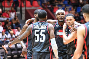 Indios se juegan la clasificación a semifinales esta tarde frente a Marineros