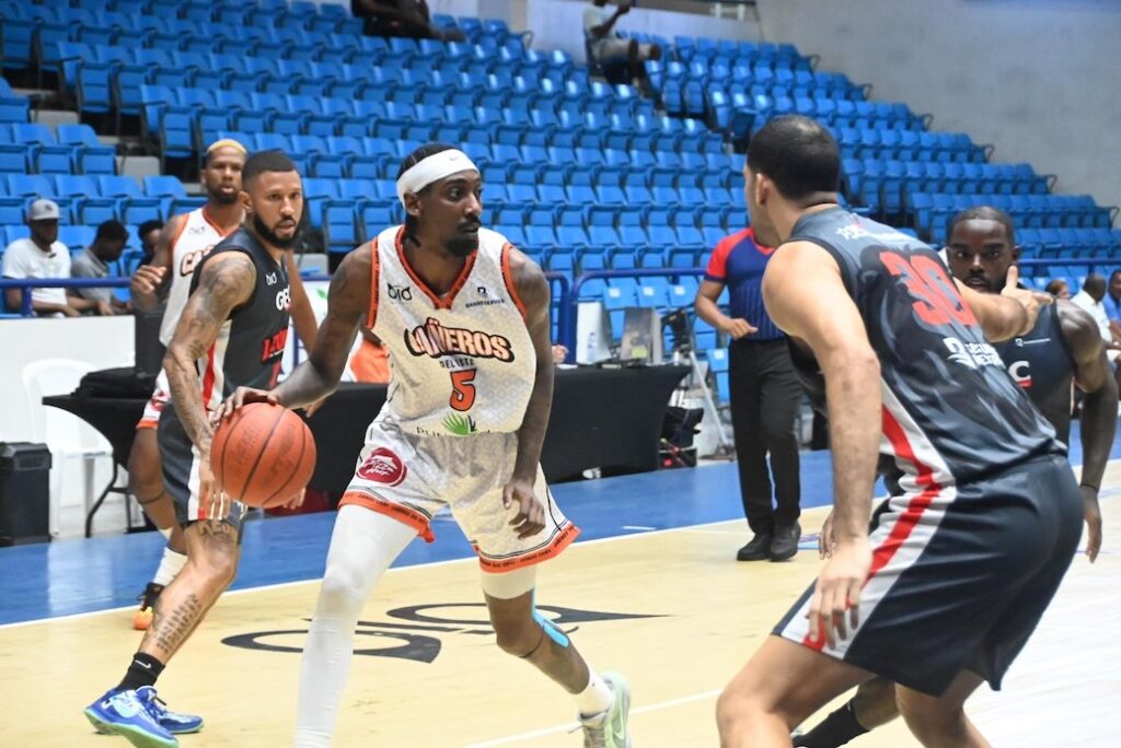 Leones cortan racha derrotas con victoria ante Cañeros