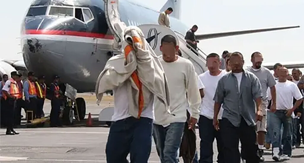 La inhumana deportación de Dominicanos desde EU